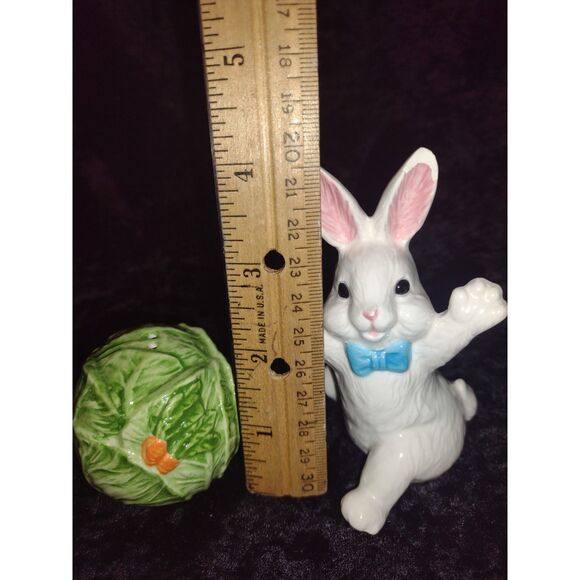 Vintage Easter Bunny Peter Rabbit and Head of Lettuce Salt and Pepper Shaker Set - Picture 3 of 8